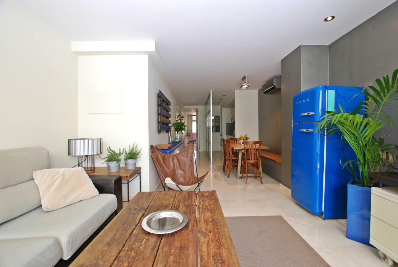 Blue Fridge Apartmen - Blue Fridge Apartmen - Ideal For Couples, Near Beach And Well Connected Apartman Vilassar De Mar Kültér fotó